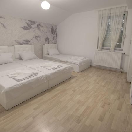 Guest House Prishtine Экстерьер фото