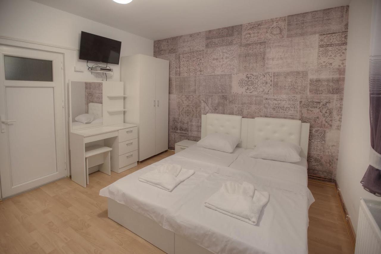 Guest House Prishtine Экстерьер фото